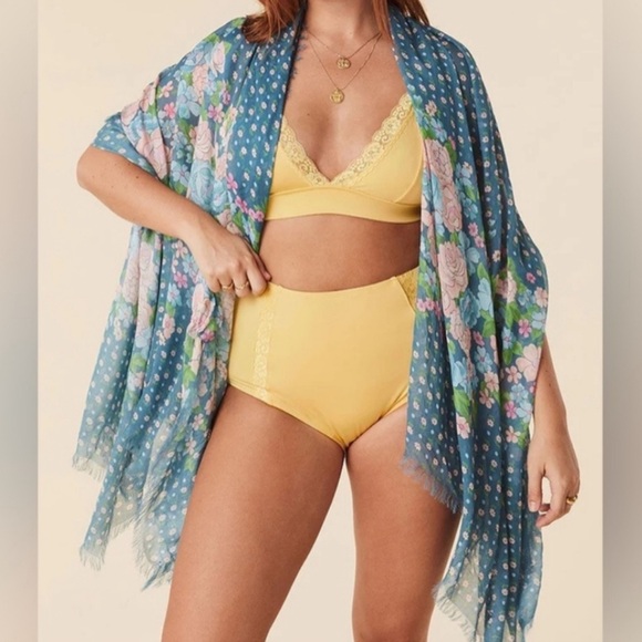 Spell Accessories - NWT Yellow Rose Travel Scarf